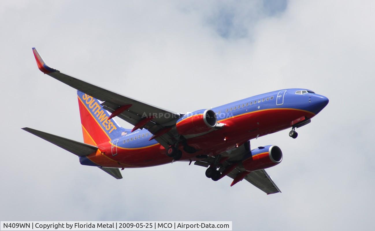 N409WN, 2001 Boeing 737-7H4 C/N 27896, Southwest 737-700