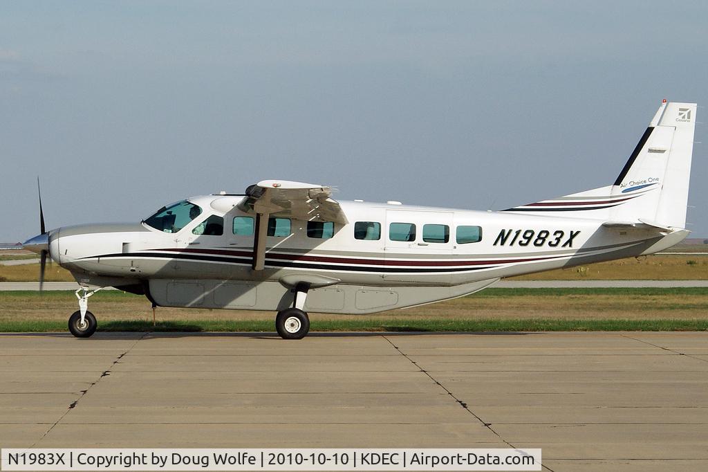 N1983X, 2003 Cessna 208B Grand Caravan C/N 208B1013, Departing Decatur, Illinois KDEC for Chicago O'Hare KORD.