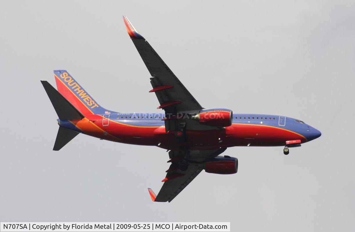N707SA, 1997 Boeing 737-7H4 C/N 27841, Southwest 737-700