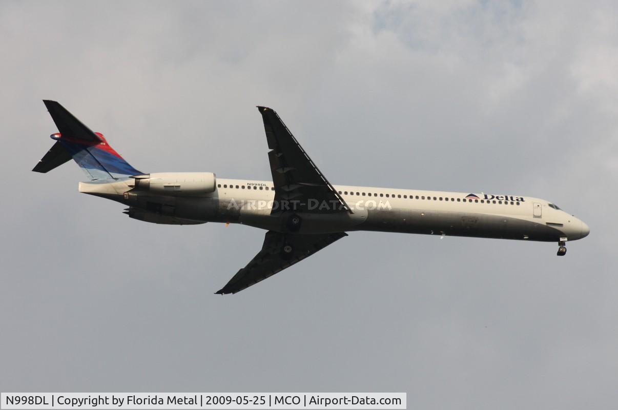 N998DL, 1992 McDonnell Douglas MD-88 C/N 53370, Delta MD-88