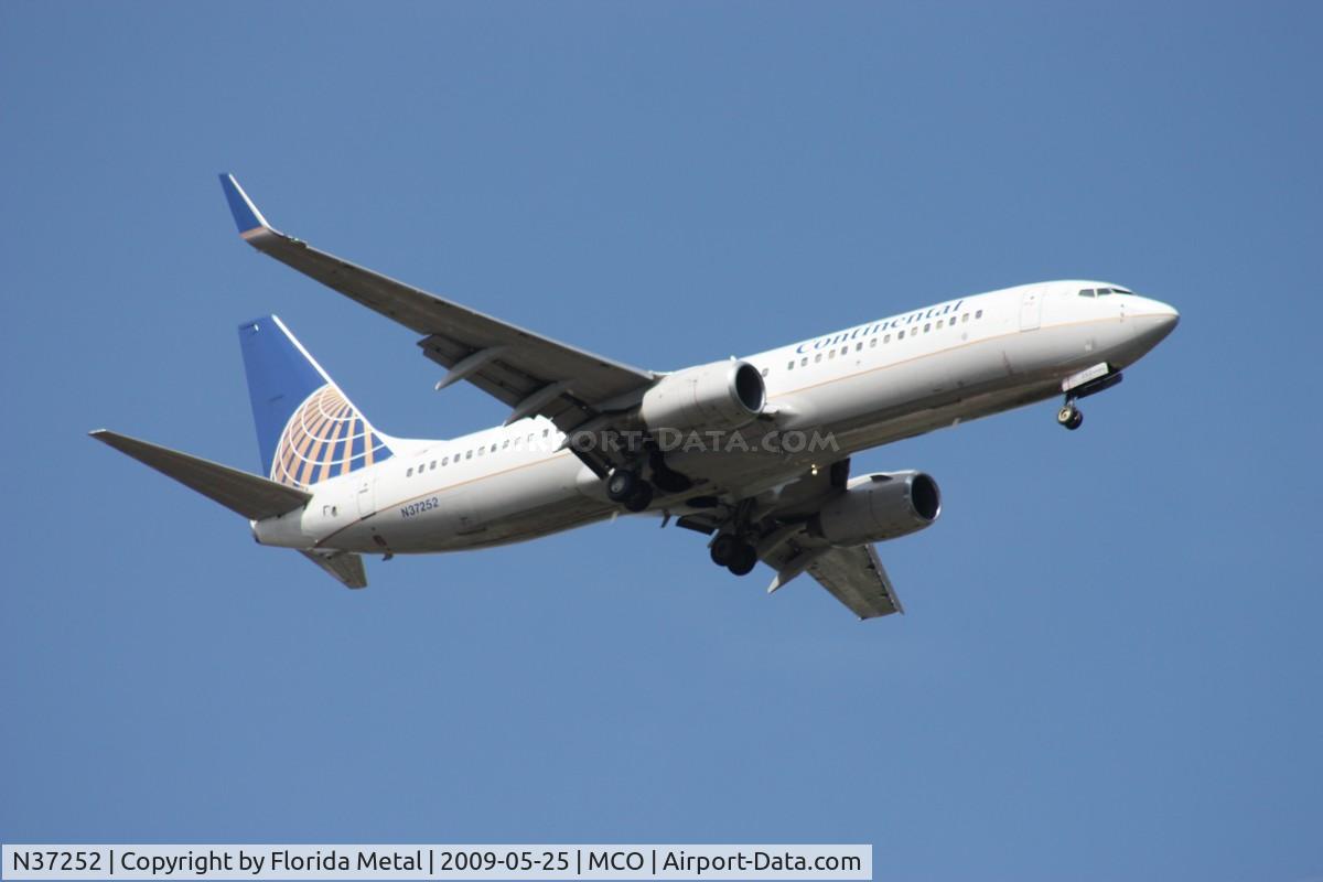 N37252, 2000 Boeing 737-824 C/N 30583, Continental 737-800