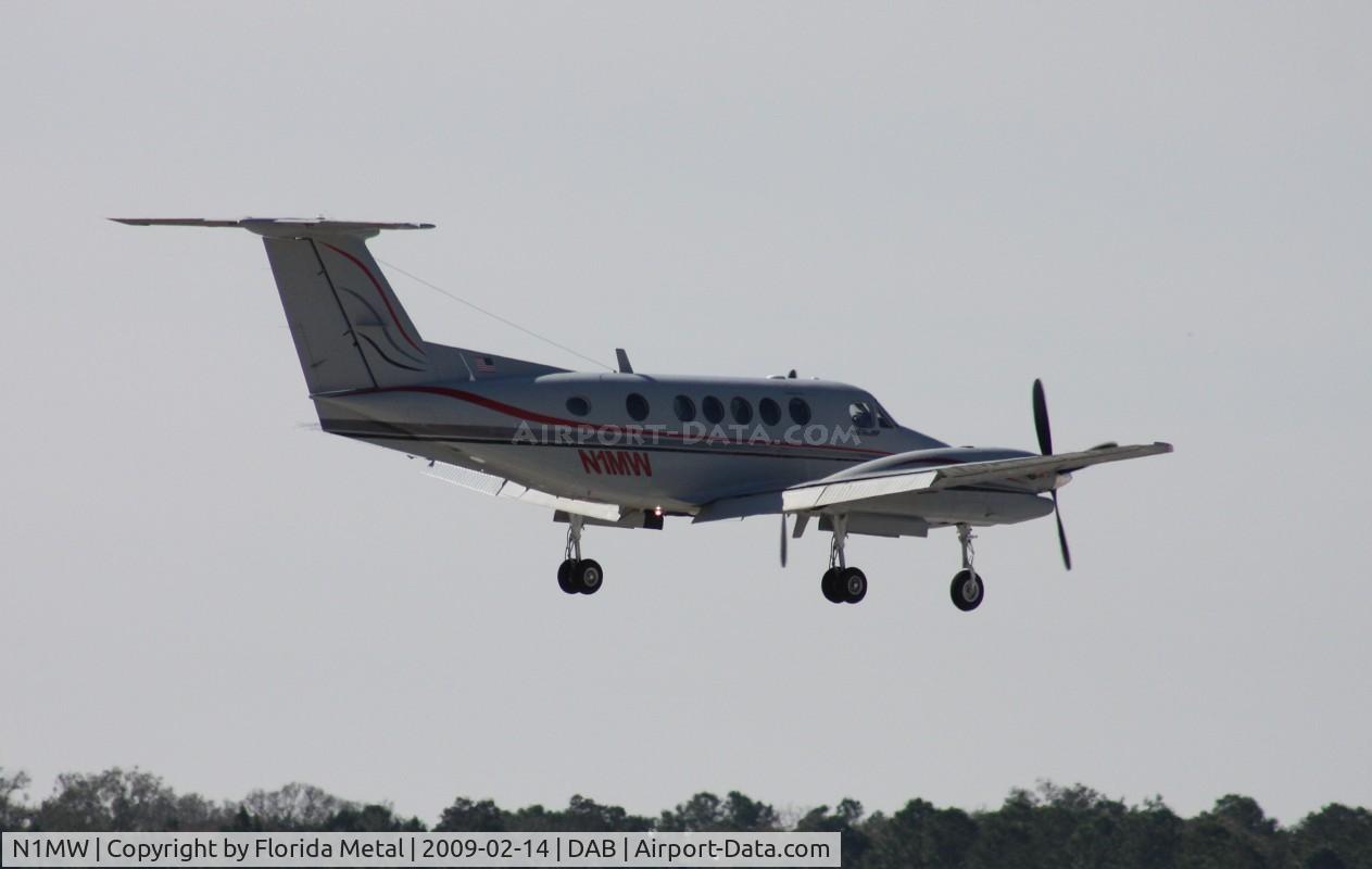 N1MW, 1988 Beech 300 C/N FA-151, Michael Waltrip Racing