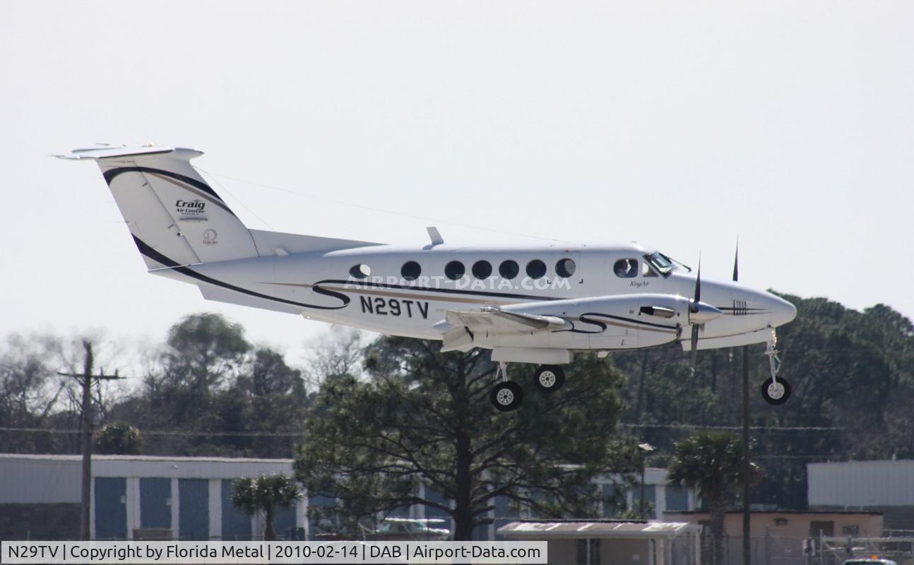 N29TV, 1983 Beech B200 King Air C/N BB-1138, Beech 200