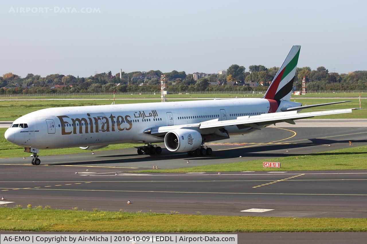 A6-EMO, 2000 Boeing 777-31H C/N 28680, Emirates, Boeing 777-31H, CN: 28680/300