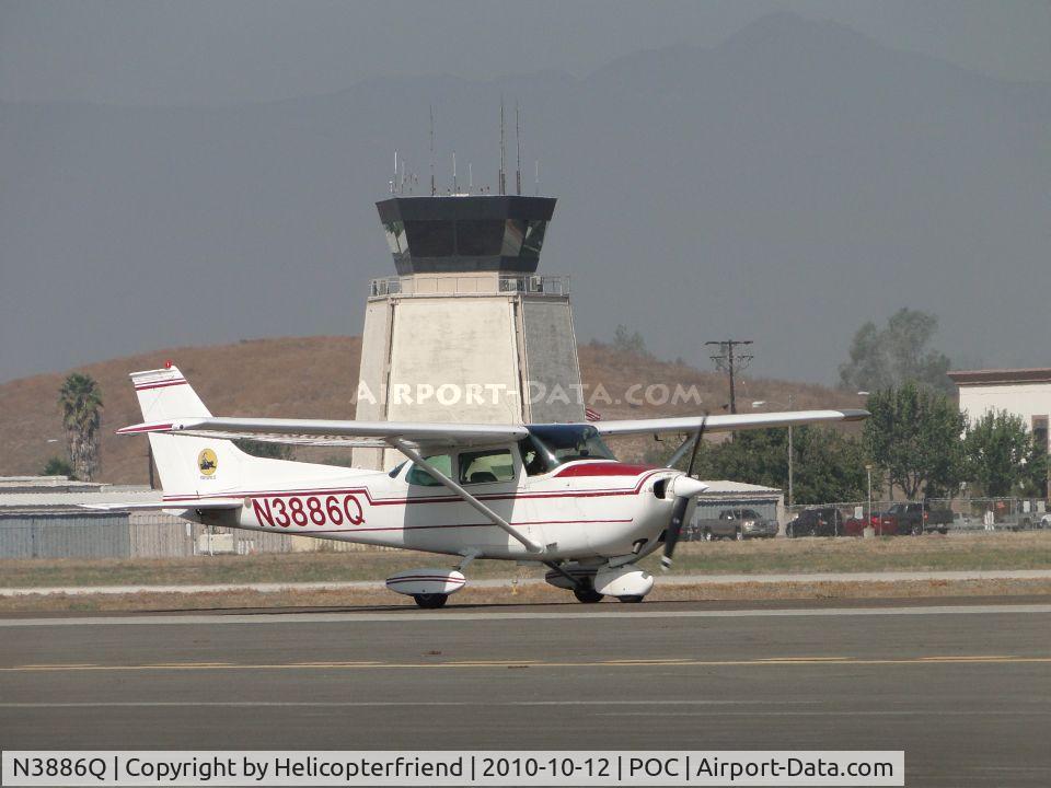 N3886Q, 1971 Cessna 172L C/N 17259986, Taxiing towards runway 26L on taxiway Sierra