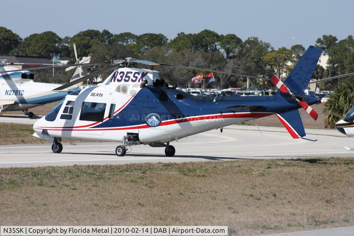 N35SK, Agusta A-109 C/N 7256, August A109