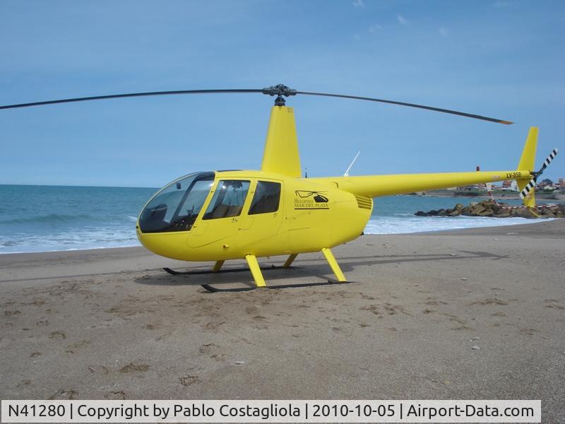 N41280, Robinson R44 II C/N 12372, In the Beach of Miramar-Bsas- Argentina