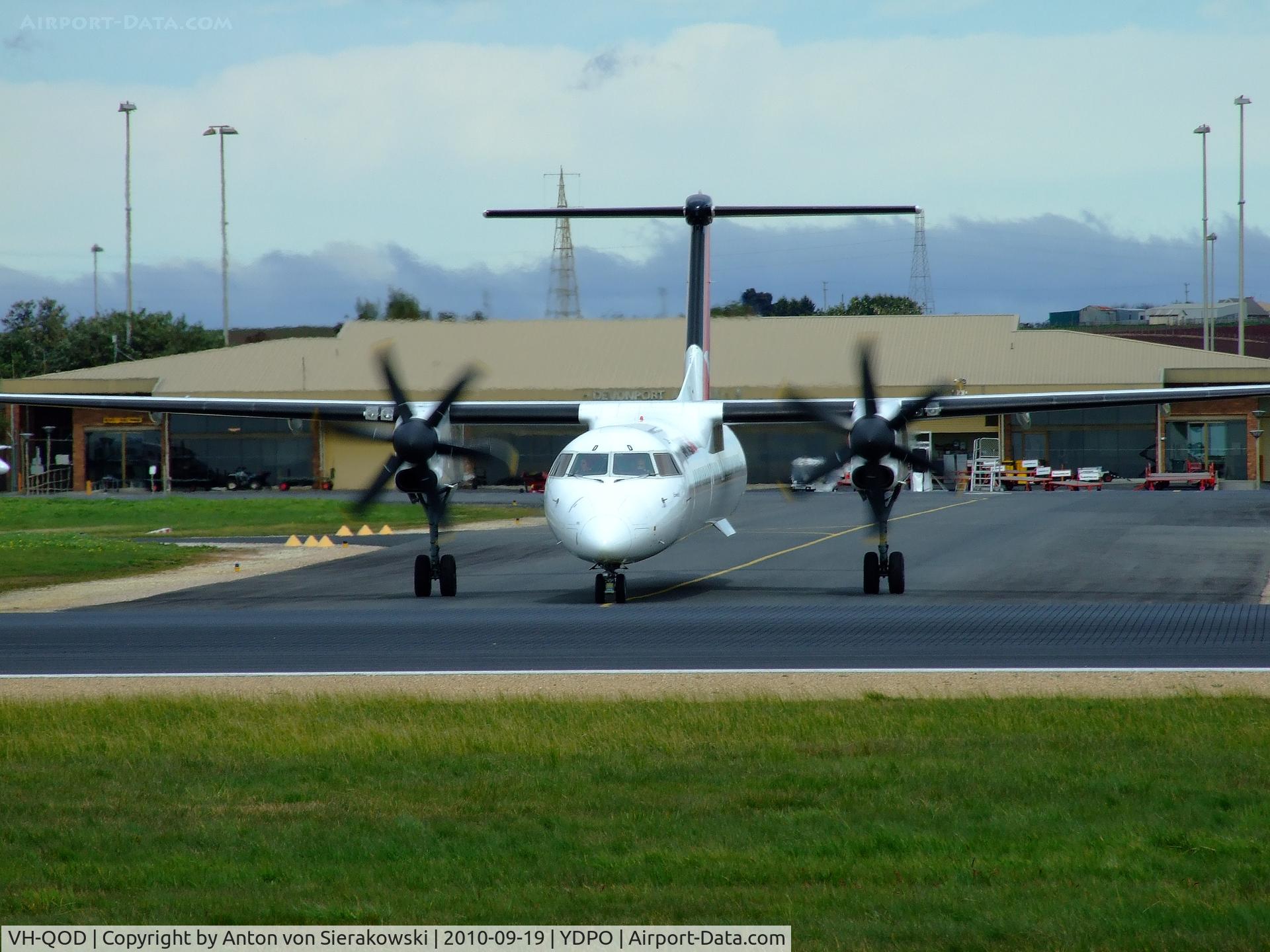 VH-QOD, 2006 De Havilland Canada DHC-8-402Q Dash 8 C/N 4123, VH-QOD @ YDPO Qantaslink Dash DHC-8-402 c/n 4123 1st reg au: 22 May 2006