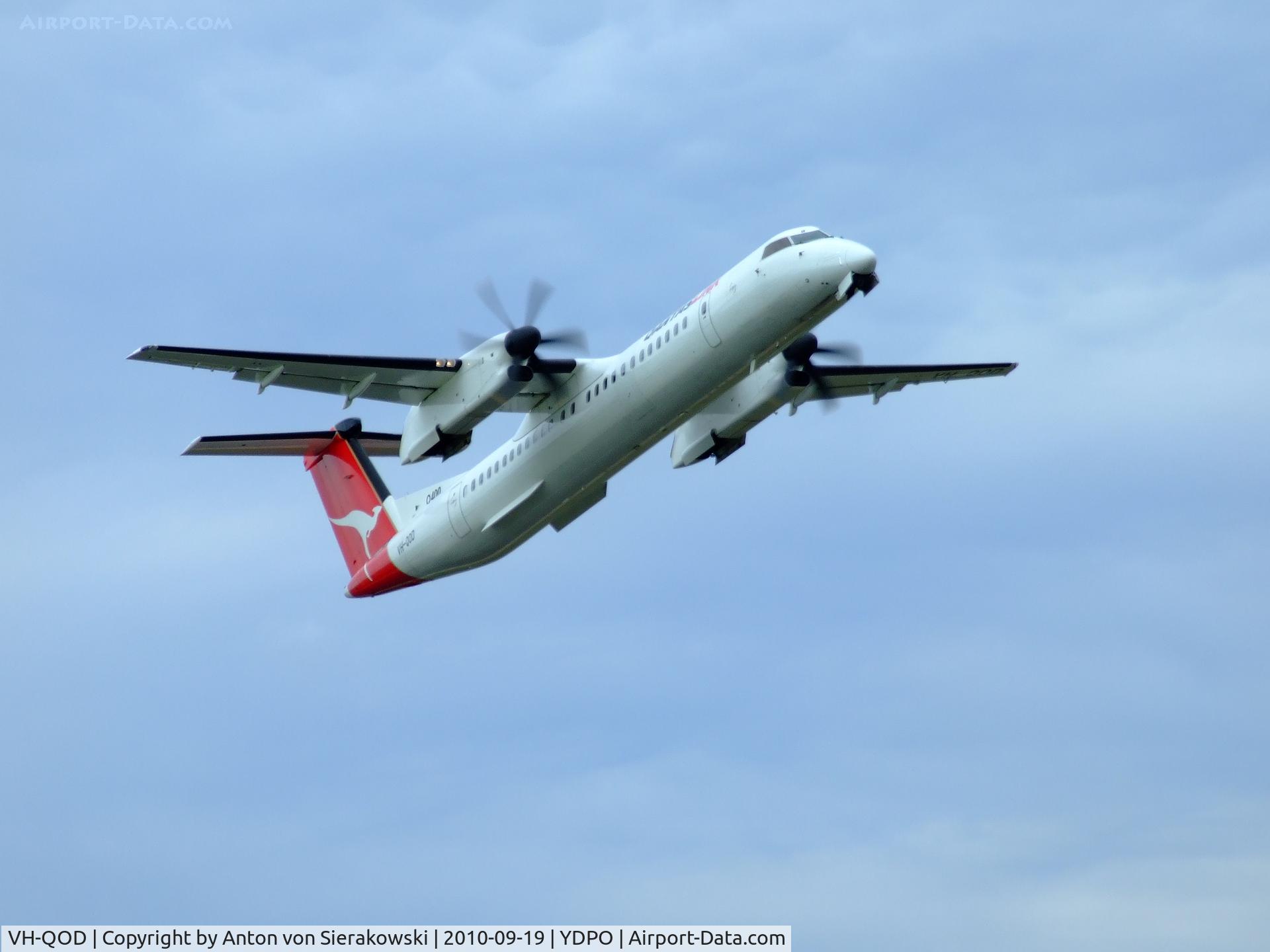 VH-QOD, 2006 De Havilland Canada DHC-8-402Q Dash 8 C/N 4123, VH-QOD @ YDPO Qantaslink Dash DHC-8-402 c/n 4123 1st reg au: 22 May 2006