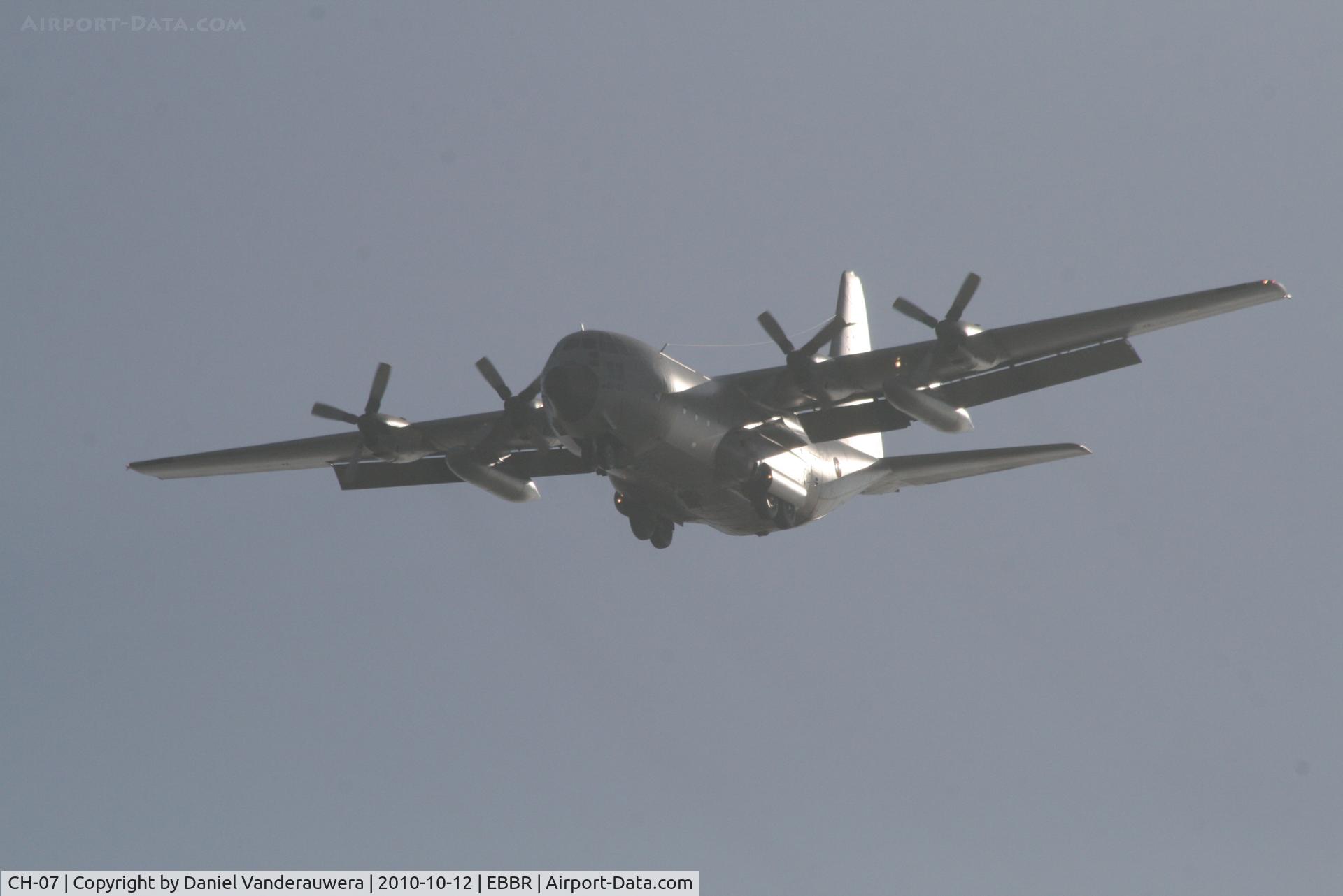 CH-07, 1971 Lockheed C-130H Hercules C/N 382-4476, Descending to RWY 02