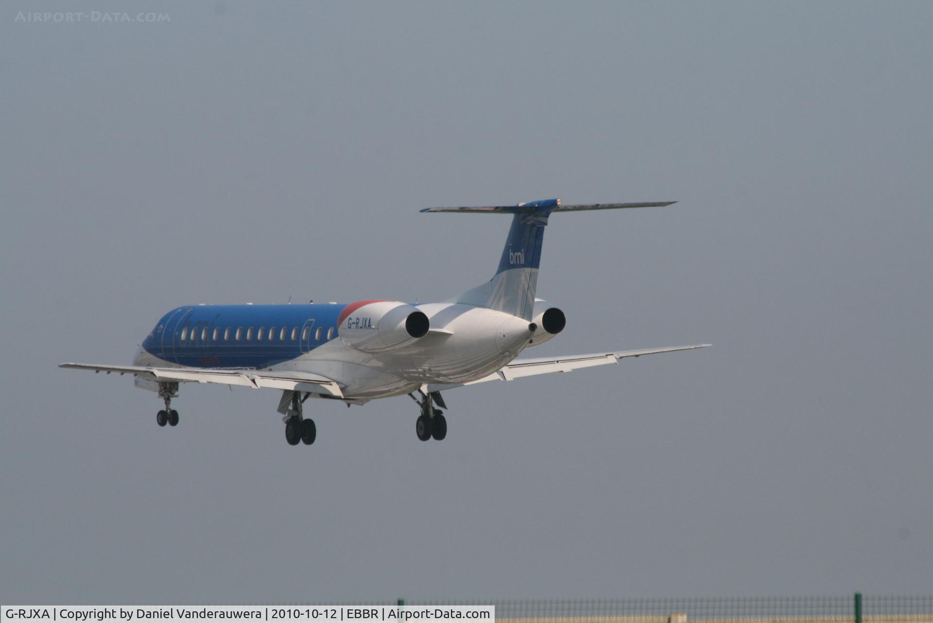 G-RJXA, 1999 Embraer EMB-145EP (ERJ-145EP) C/N 145136, Descending to RWY 02