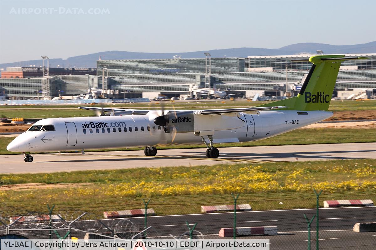 YL-BAE, 2009 Bombardier DHC-8-402 Dash 8 C/N 4289, Taxiing to rwy 18