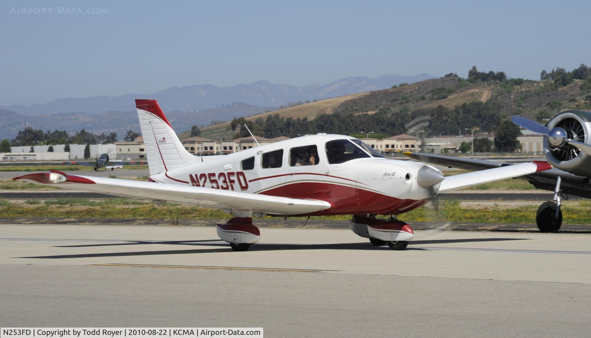 N253FD, Piper PA-28-181 Archer III C/N 2843321, 2010 CAMARILLO AIRSHOW