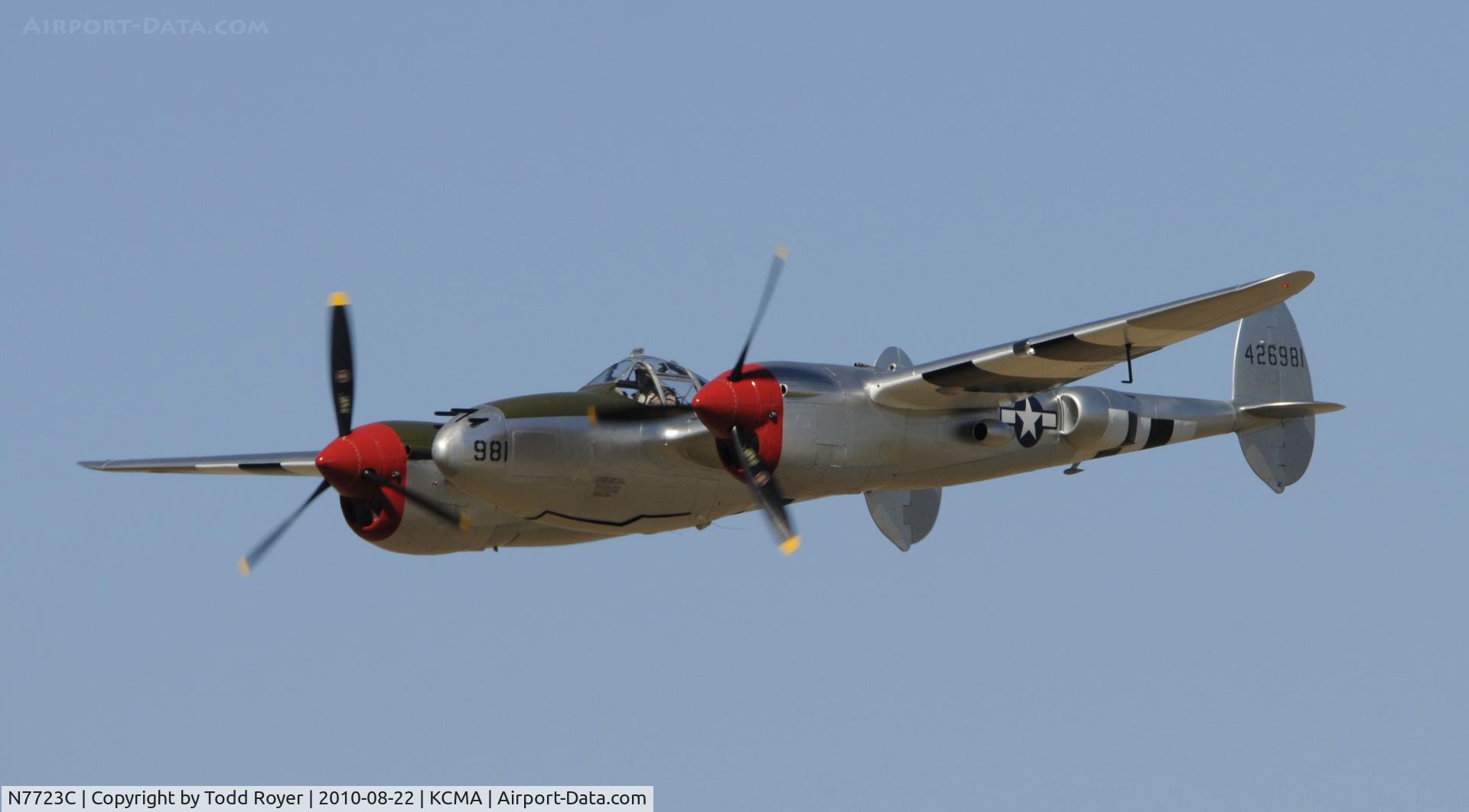 N7723C, 1944 Lockheed P-38L-5 Lightning C/N 7985, 2010 CAMARILLO AIRSHOW
