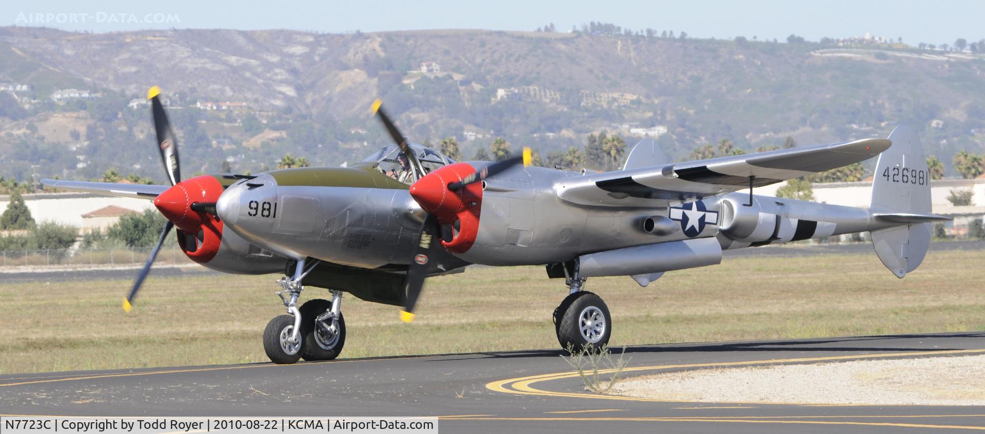 N7723C, 1944 Lockheed P-38L-5 Lightning C/N 7985, 2010 CAMARILLO AIRSHOW