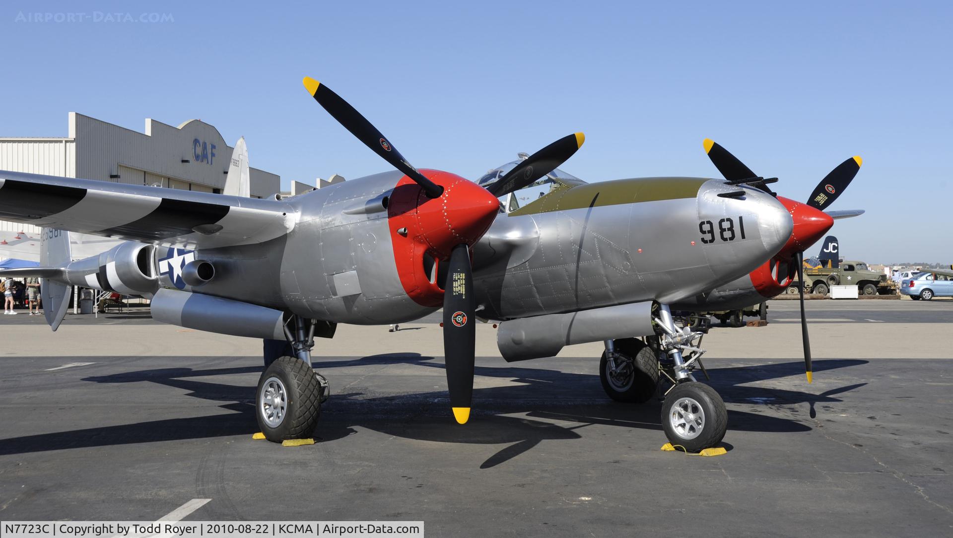 N7723C, 1944 Lockheed P-38L-5 Lightning C/N 7985, 2010 CAMARILLO AIRSHOW