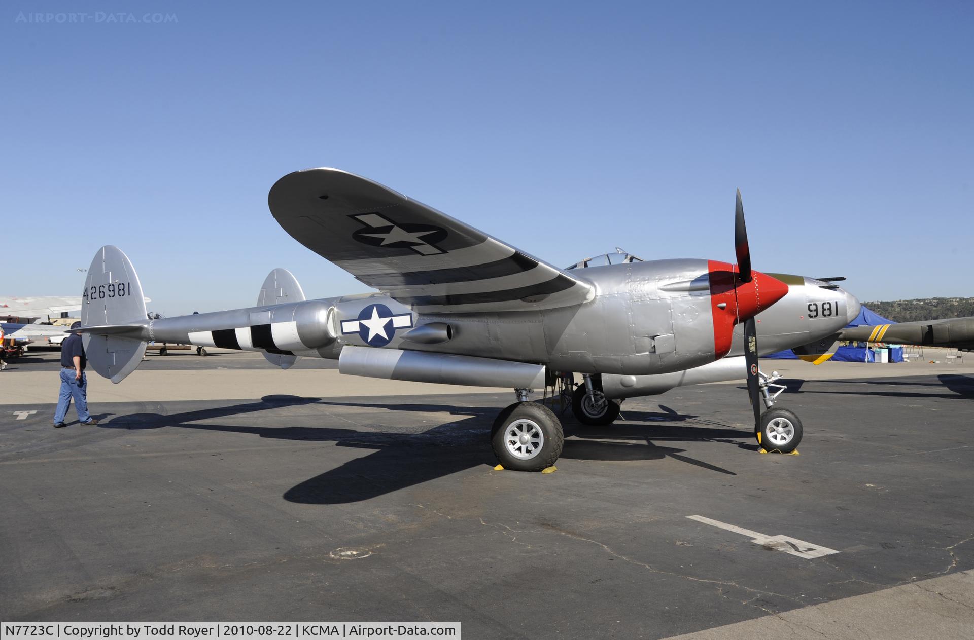 N7723C, 1944 Lockheed P-38L-5 Lightning C/N 7985, 2010 CAMARILLO AIRSHOW