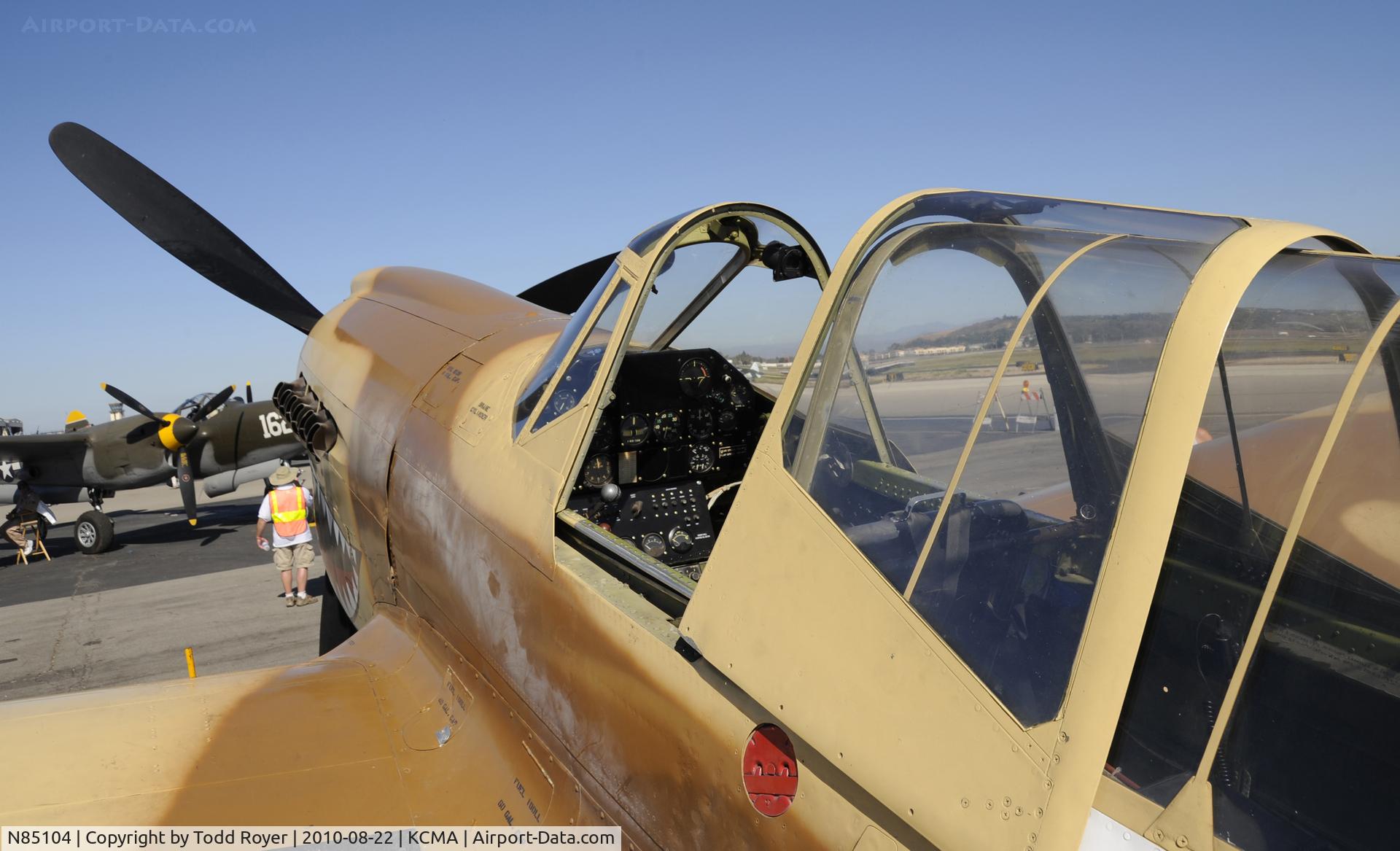 N85104, Curtiss P-40N-5CU Kittyhawk C/N 28954/F858, 2010 CAMARILLO AIRSHOW