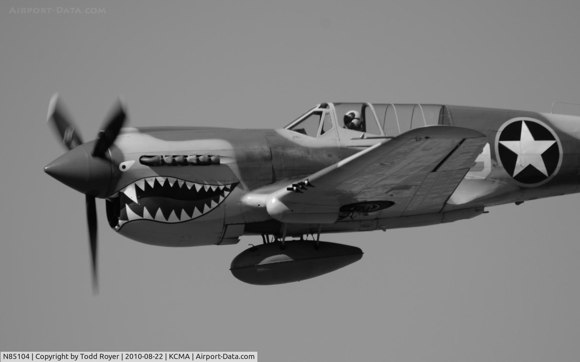 N85104, Curtiss P-40N-5CU Kittyhawk C/N 28954/F858, 2010 CAMARILLO AIRSHOW