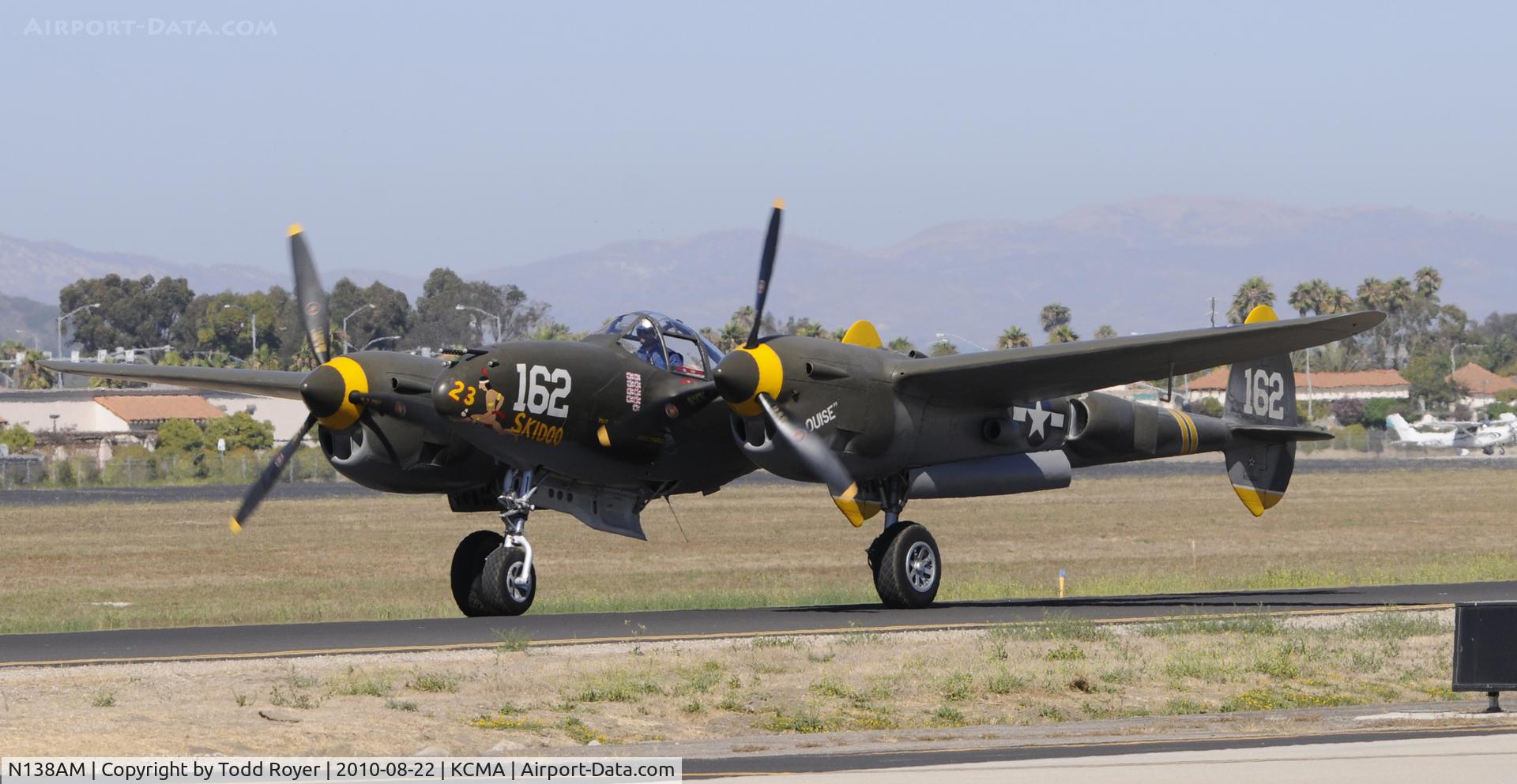 N138AM, 1943 Lockheed P-38J Lightning C/N 44-23314, 2010 CAMARILLO AIRSHOW
