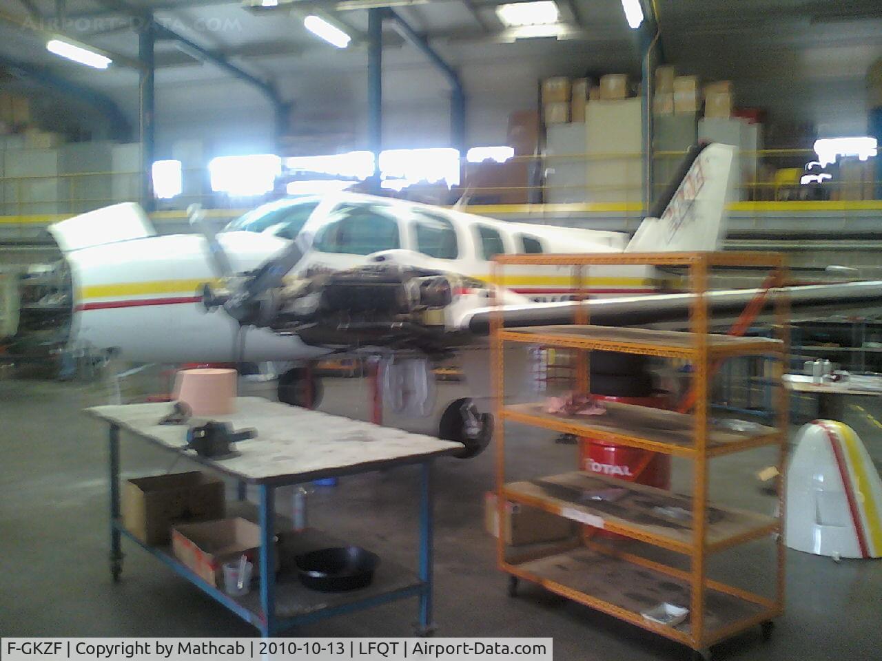 F-GKZF, Beech 58 Baron C/N TH-1486, Beech 58 on maintenance