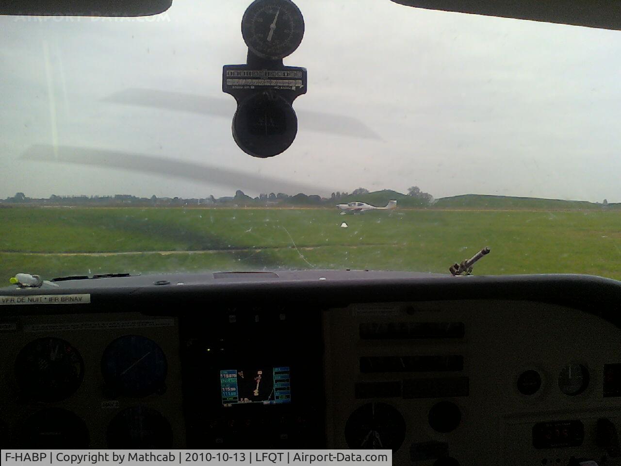 F-HABP, Diamond DA-40D Diamond Star C/N D4.133, DA 40D on take off