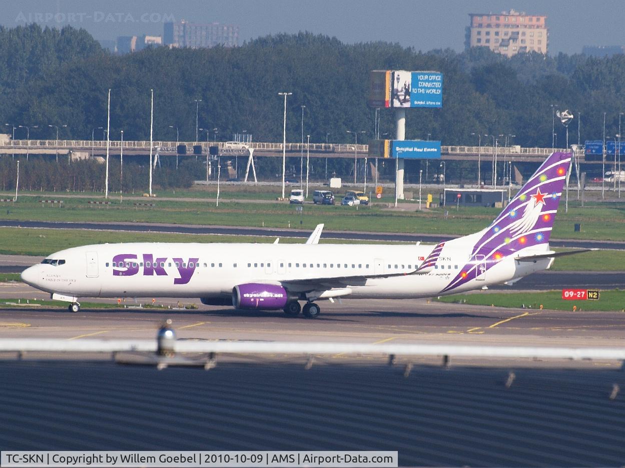 TC-SKN, 2009 Boeing 737-94X/ER C/N 36086, Arrival on Amsterdam airport and taxi to the gate
