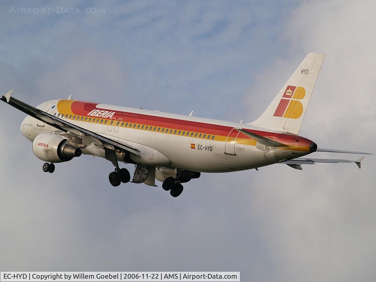 EC-HYD, 2000 Airbus A320-214 C/N 1288, Take off of Amsterdam airport on runway 24