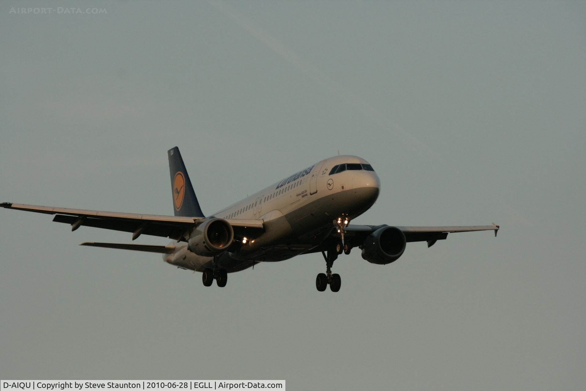 D-AIQU, 2000 Airbus A320-211 C/N 1365, Taken at Heathrow Airport, June 2010