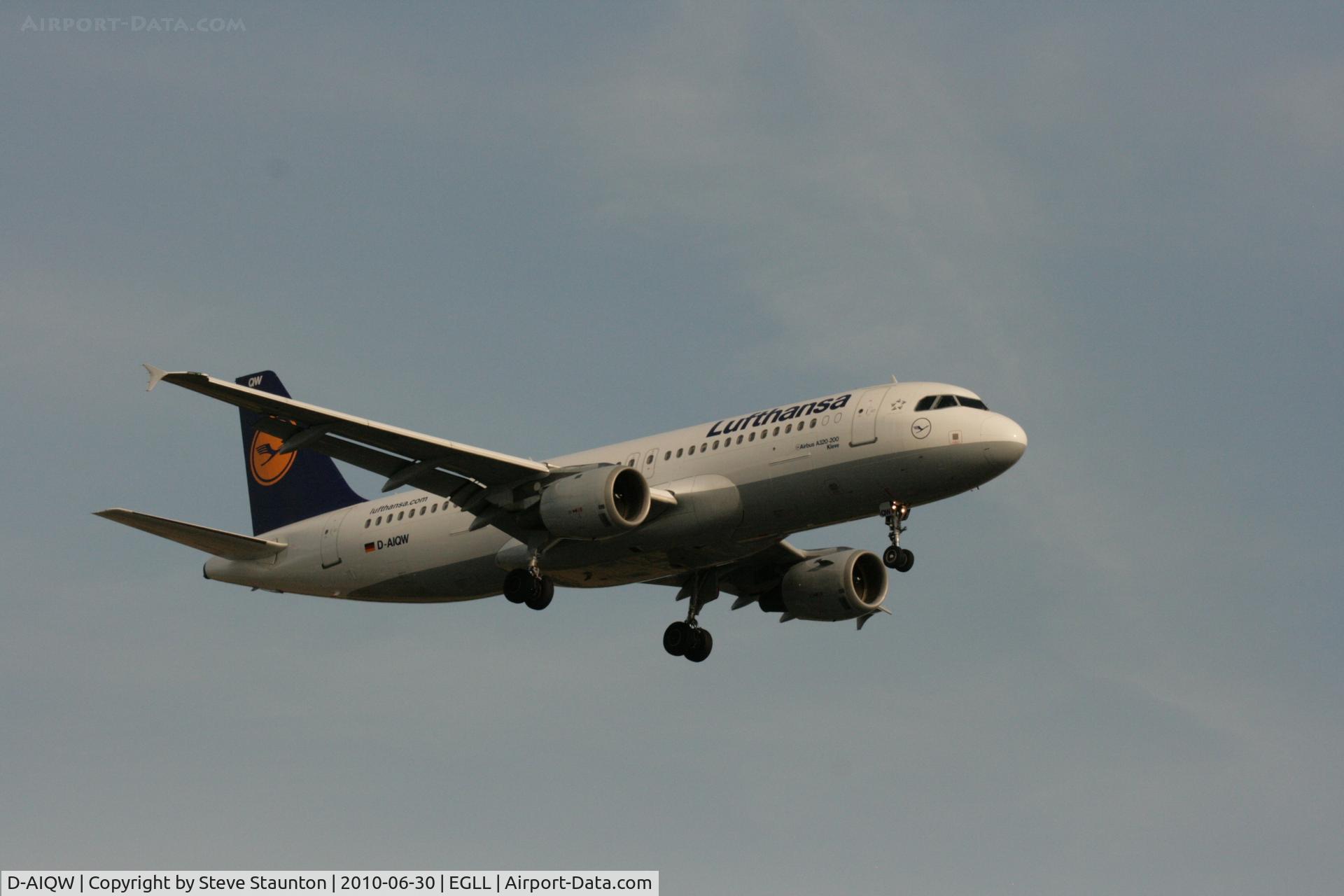 D-AIQW, 2000 Airbus A320-211 C/N 1367, Taken at Heathrow Airport, June 2010