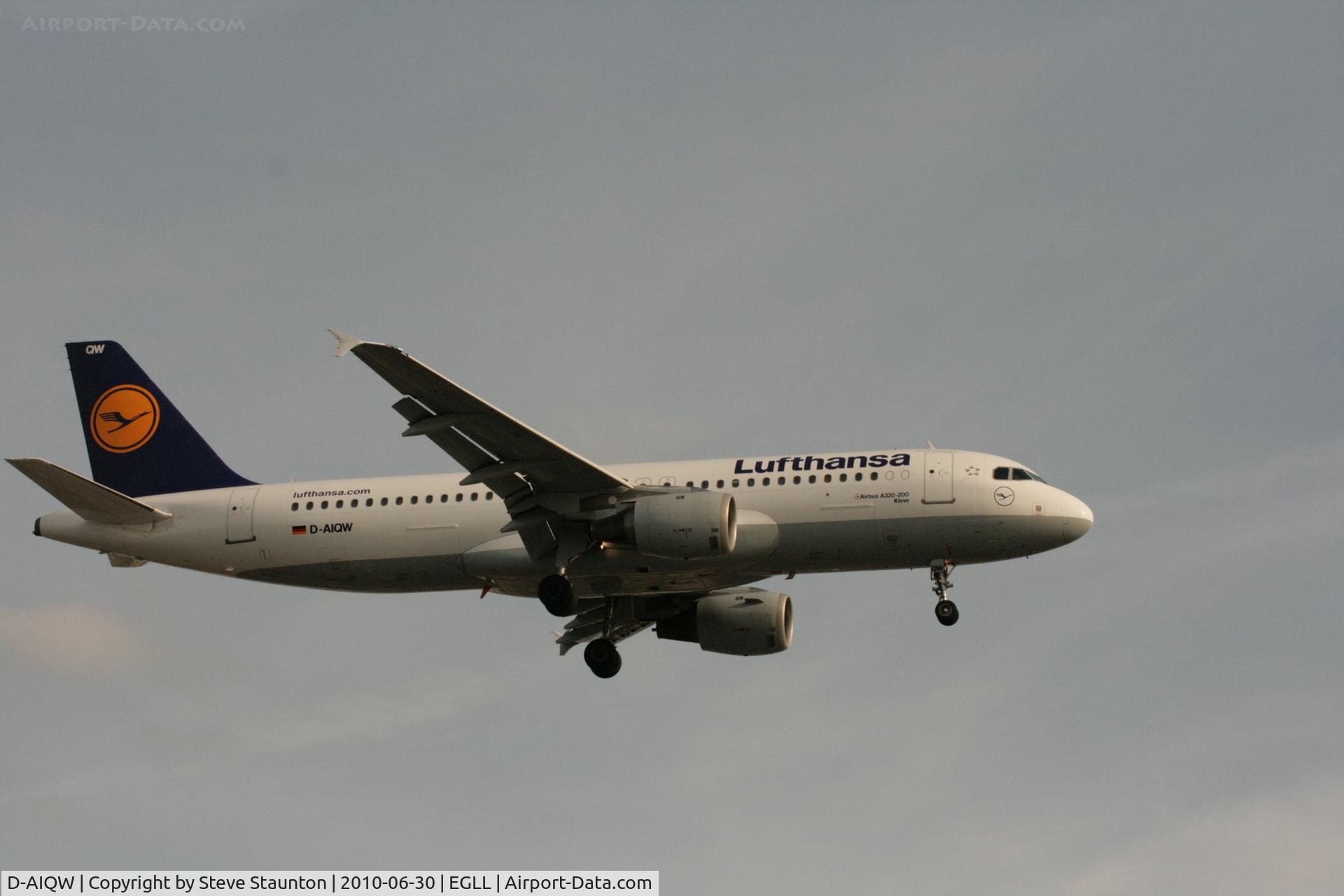 D-AIQW, 2000 Airbus A320-211 C/N 1367, Taken at Heathrow Airport, June 2010