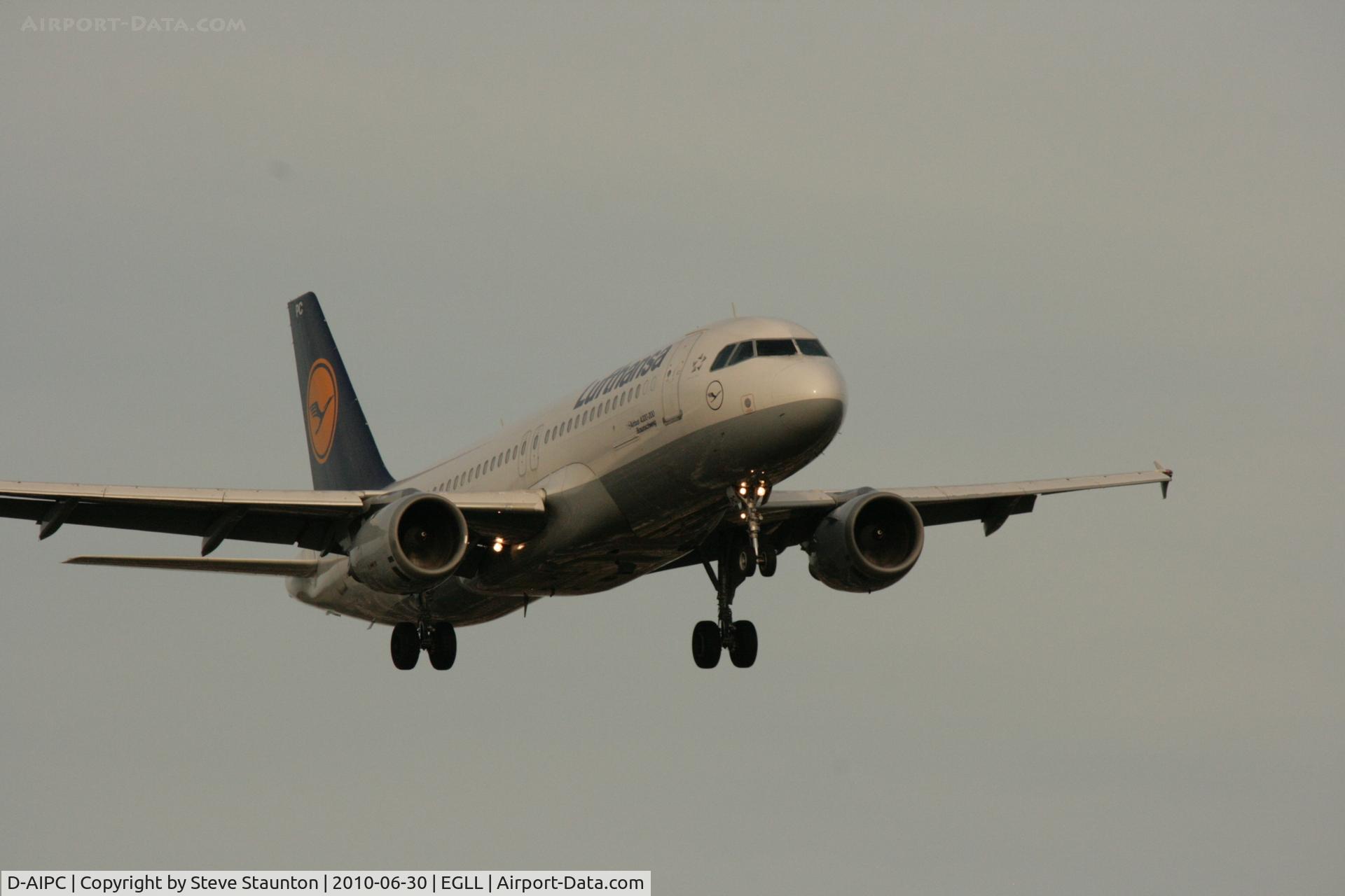 D-AIPC, 1989 Airbus A320-211 C/N 0071, Taken at Heathrow Airport, June 2010