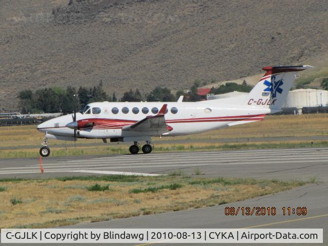 C-GJLK, 1990 Beech B300 King Air C/N FL13, ..Beech B-300 Medivac, departing on 26...