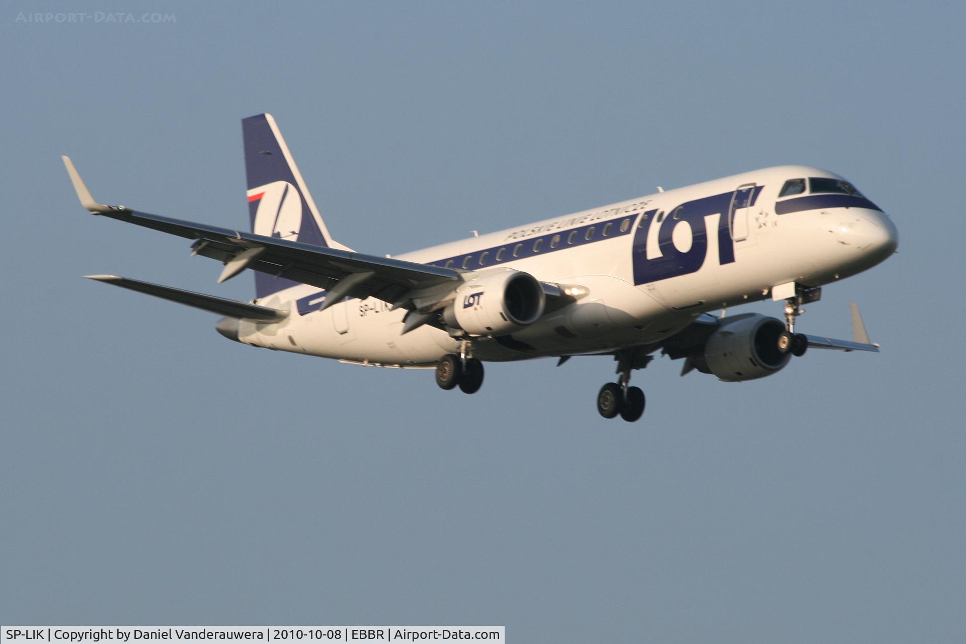 SP-LIK, 2009 Embraer 175LR (ERJ-170-200LR) C/N 17000303, Arrival of flight LO235 to RWY 02