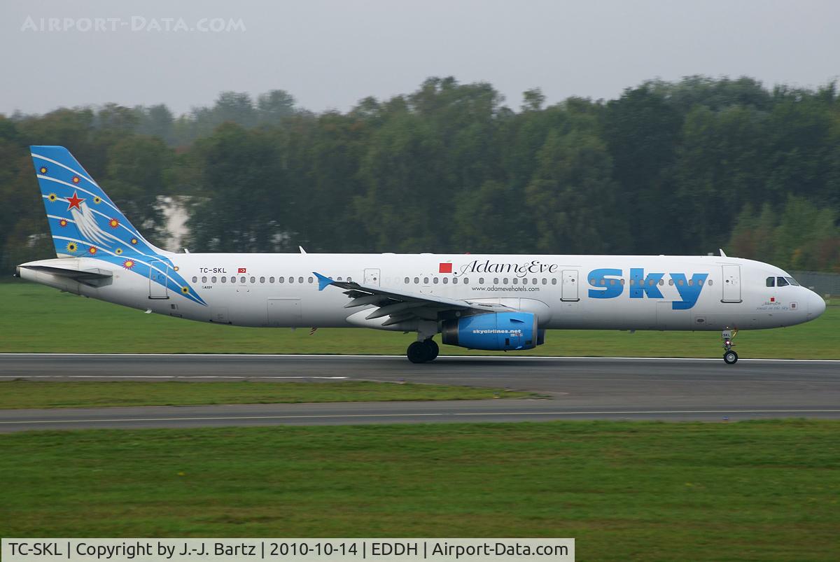 TC-SKL, 2002 Airbus A321-231 C/N 1670, DSLR-A230 (55-200 mm)