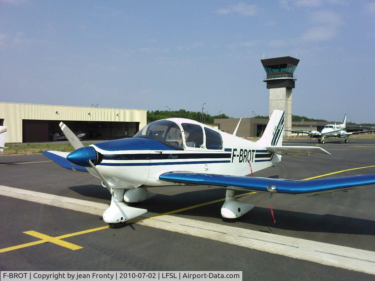 F-BROT, CEA DR-380 Prince C/N 395, new airport