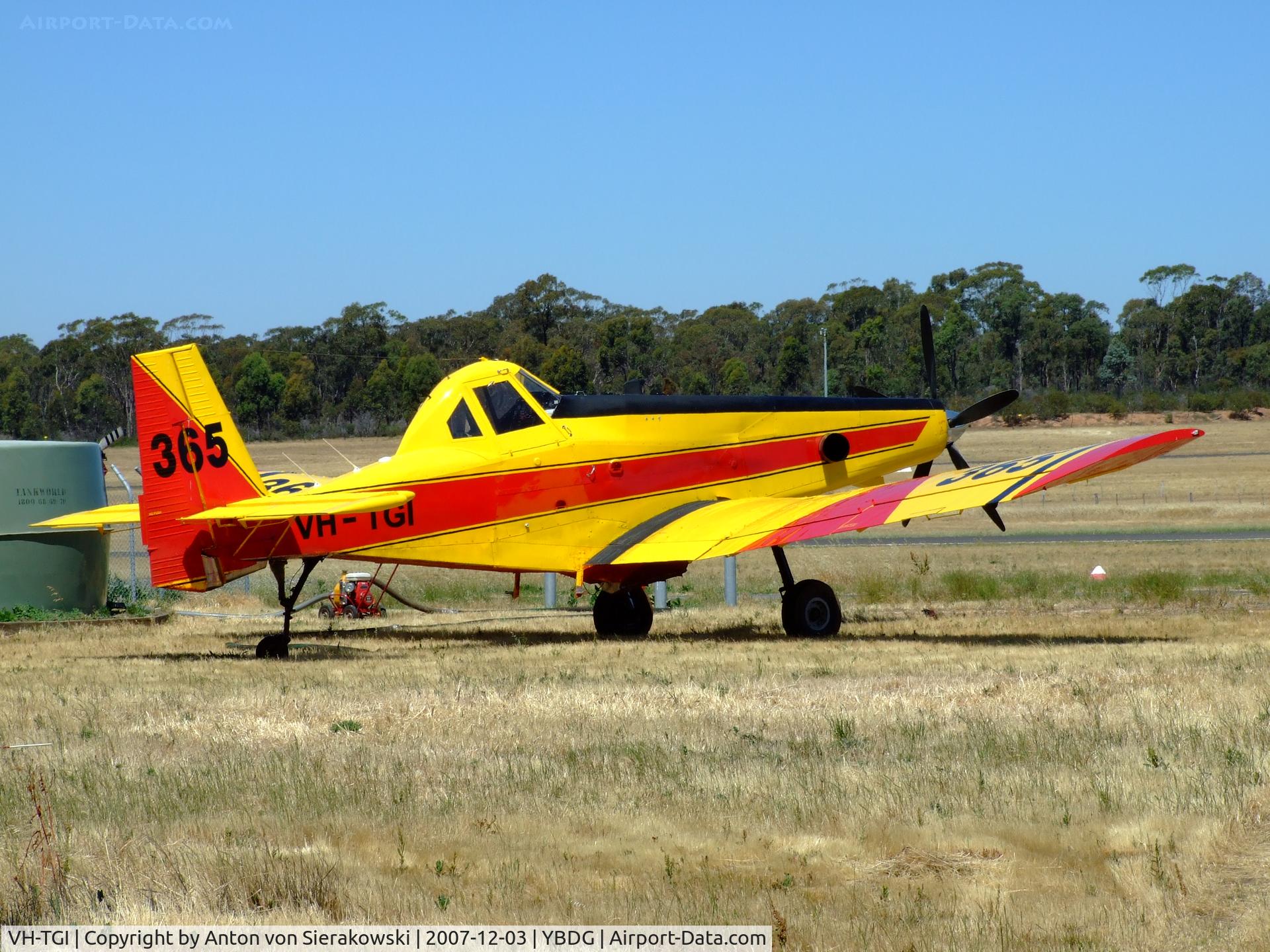 VH-TGI, 1985 PZL-Mielec M-18A Dromader Turbo C/N 1Z015-15, VH-TGI @ YBDG M-18A c/n: 1Z015-15 1st reg au: 12 Nov 1999