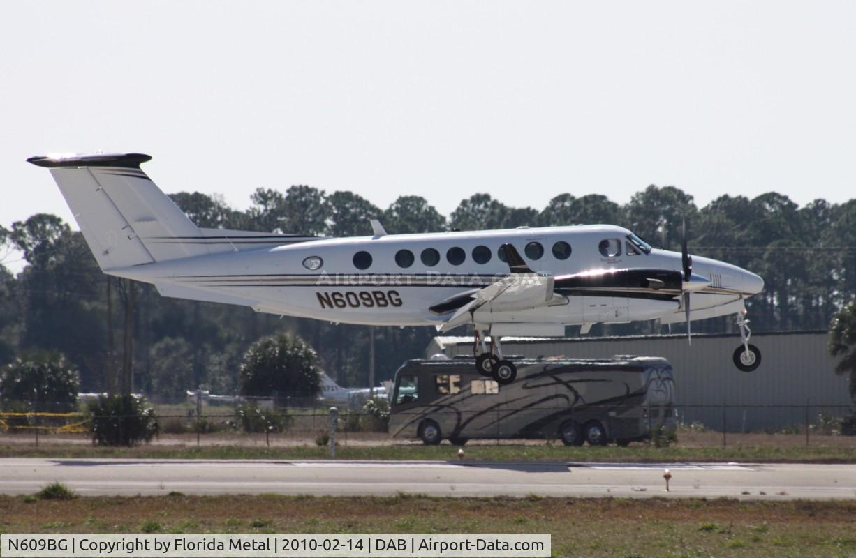 N609BG, Raytheon Aircraft Company B300 C/N FL-468, Beech 350