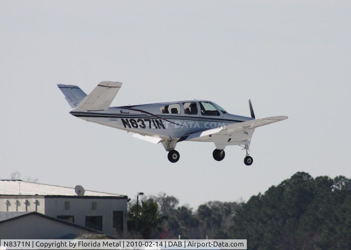 N8371N, 1968 Beech V35A Bonanza C/N D-8758, Beech V35A