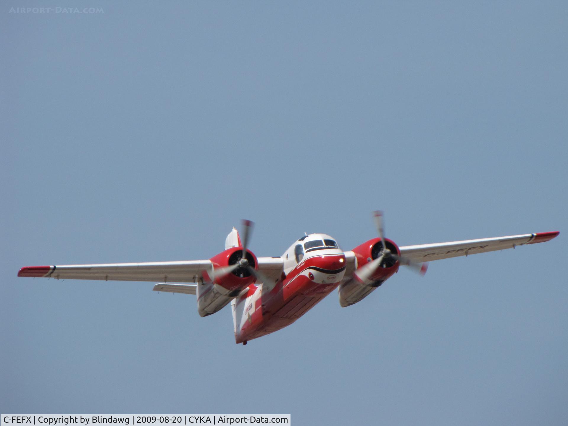 C-FEFX, 1958 Grumman (Conair) S-2 Firecat (G-89) C/N 031 (136618 MSN 527), ...heading out.
