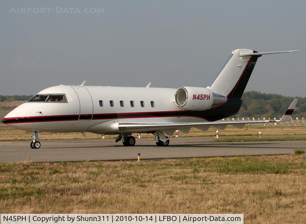 N45PH, 1983 Canadair Challenger 601 (CL-600-2A12) C/N 3004, Taxiing to the General Aviation area...