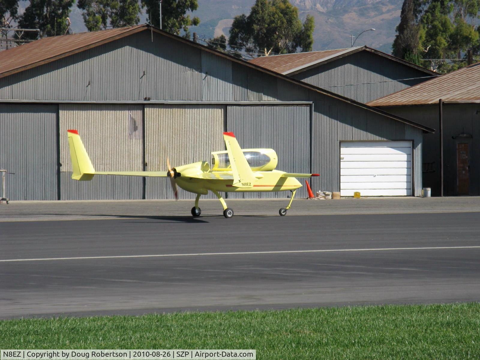 N8EZ, 1989 Rutan Long-EZ C/N 2008L, 1989 McCauley LONG EZ, Lycoming O-235, taxi
