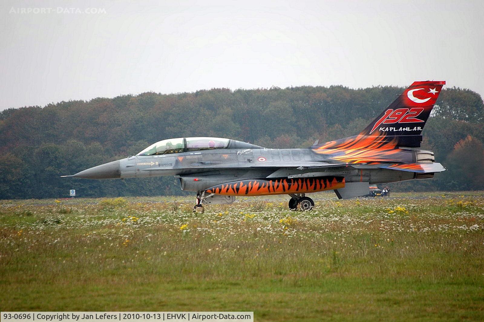 93-0696, TAI (Turkish Aerospace Industries) F-16D C/N HD-6, Tiger Colors
