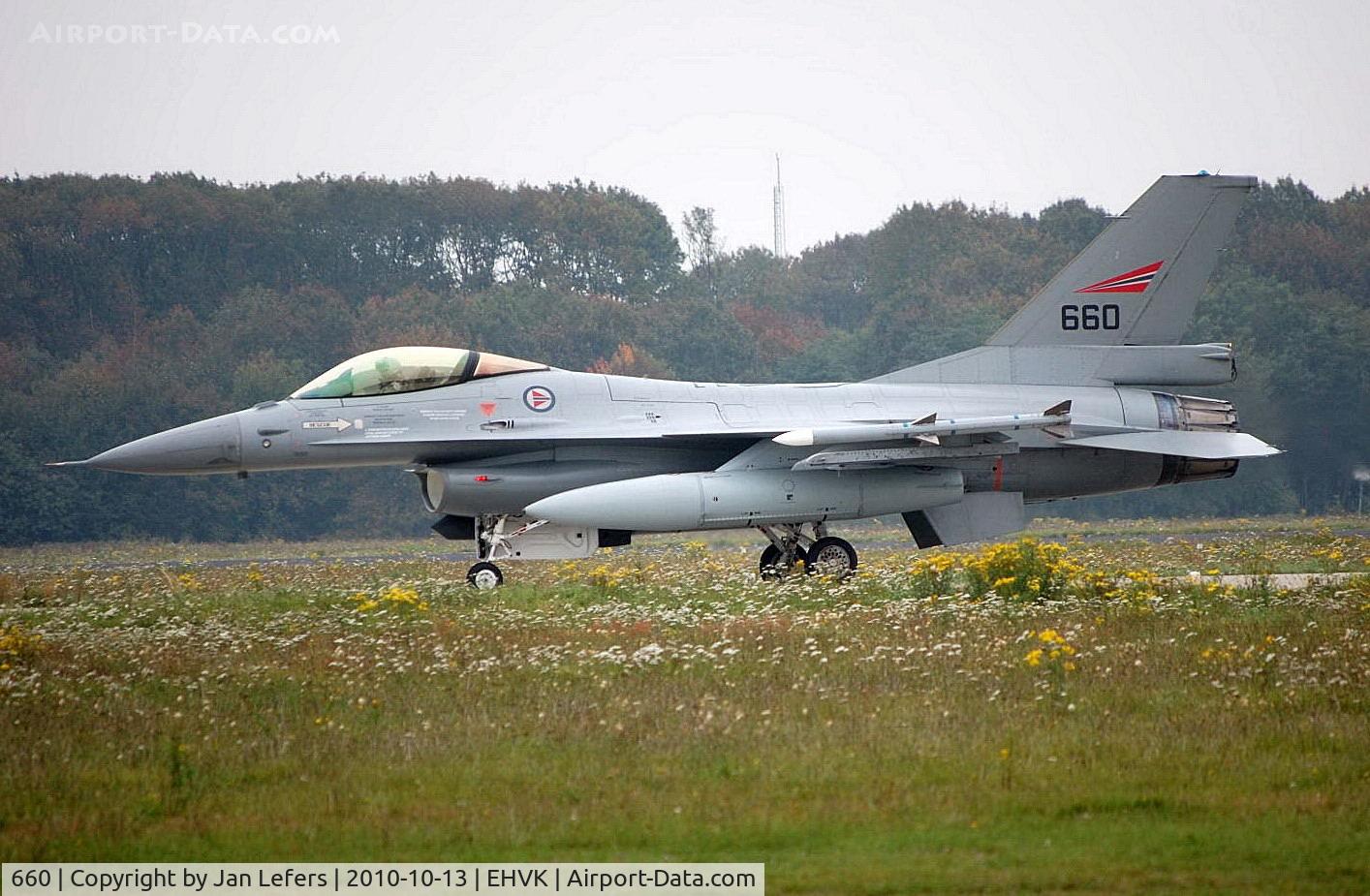 660, 1982 Fokker F-16AM Fighting Falcon C/N 6K-32, Noorse Airforce