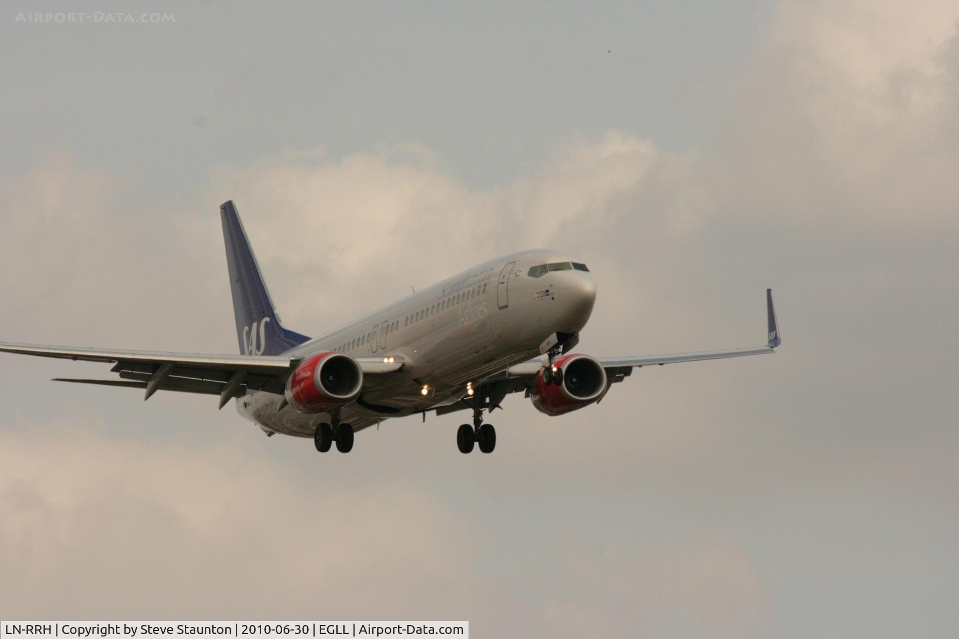 LN-RRH, 2009 Boeing 737-883 C/N 34546, Taken at Heathrow Airport, June 2010