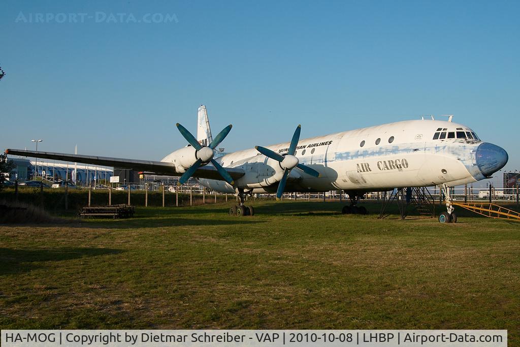 HA-MOG, 1964 Ilyushin Il-18V C/N 184007103, Malev Iljuschin 18