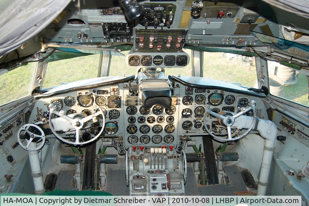 HA-MOA, 1960 Ilyushin IL-18V C/N 180001903, Malev Iljschin 18