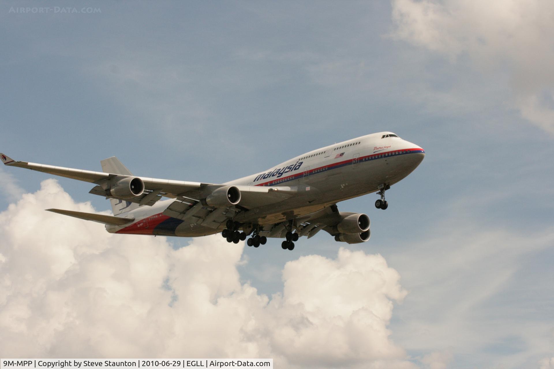 9M-MPP, 2002 Boeing 747-4H6 C/N 29900, Taken at Heathrow Airport, June 2010