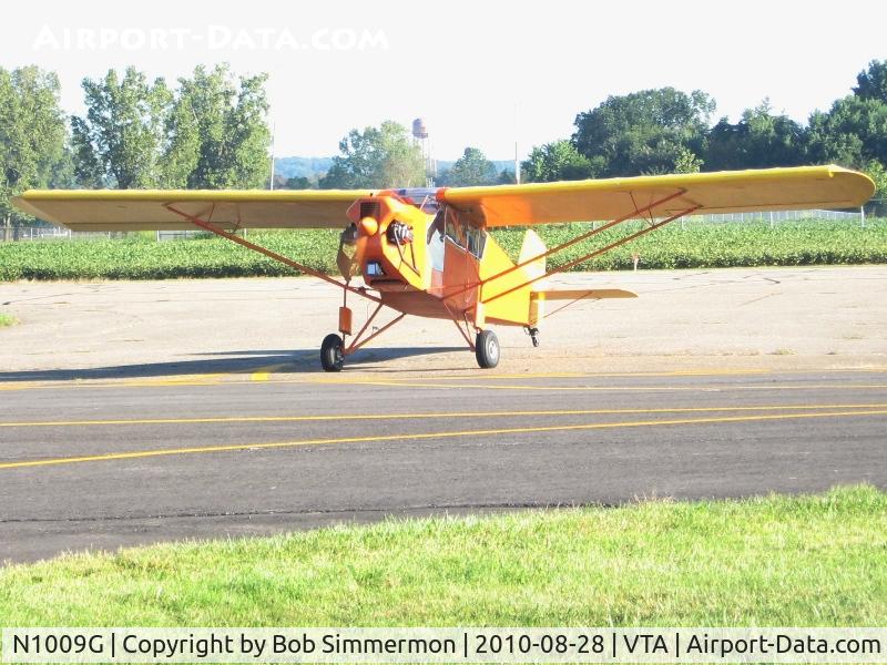N1009G, 2003 Curtiss Robin Replica C/N 1, Newark, Ohio breakfast fly-in.