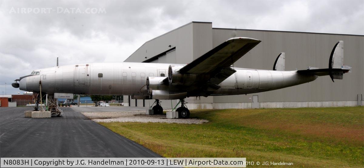 N8083H, 1958 Lockheed L-1649A-98 Starliner C/N 1038, waiting in Maine